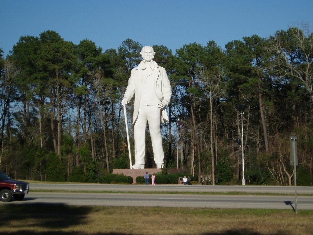 In Texas, history is a pretty big deal, which helps explain why residents of Huntsville erected this 67-foot tall statue of Sam Houston.